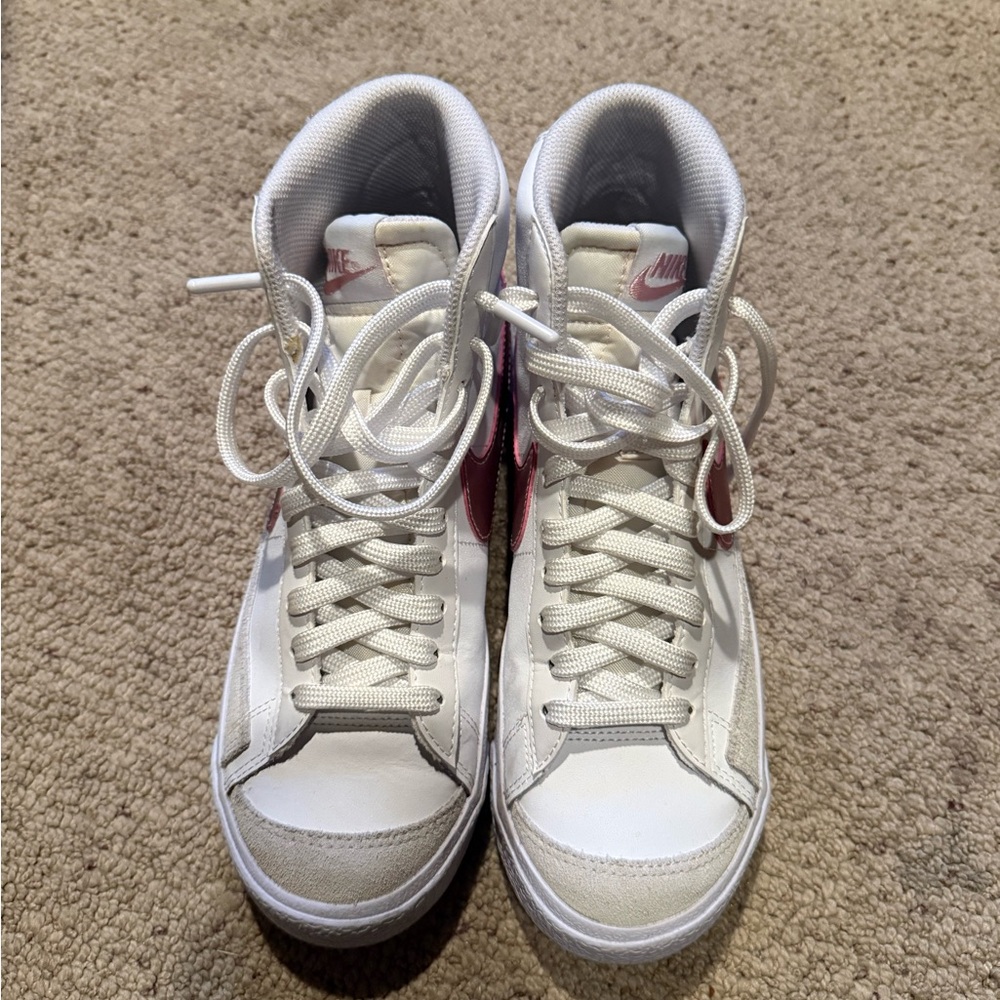 Nike kid’s White and Pink High-Top Sneakers